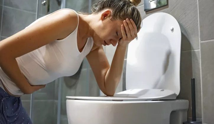 Image of the similar symptoms between food poisoning and Norovirus